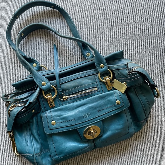 Authentic Coach Shoulder Bag - Picture 9 of 9